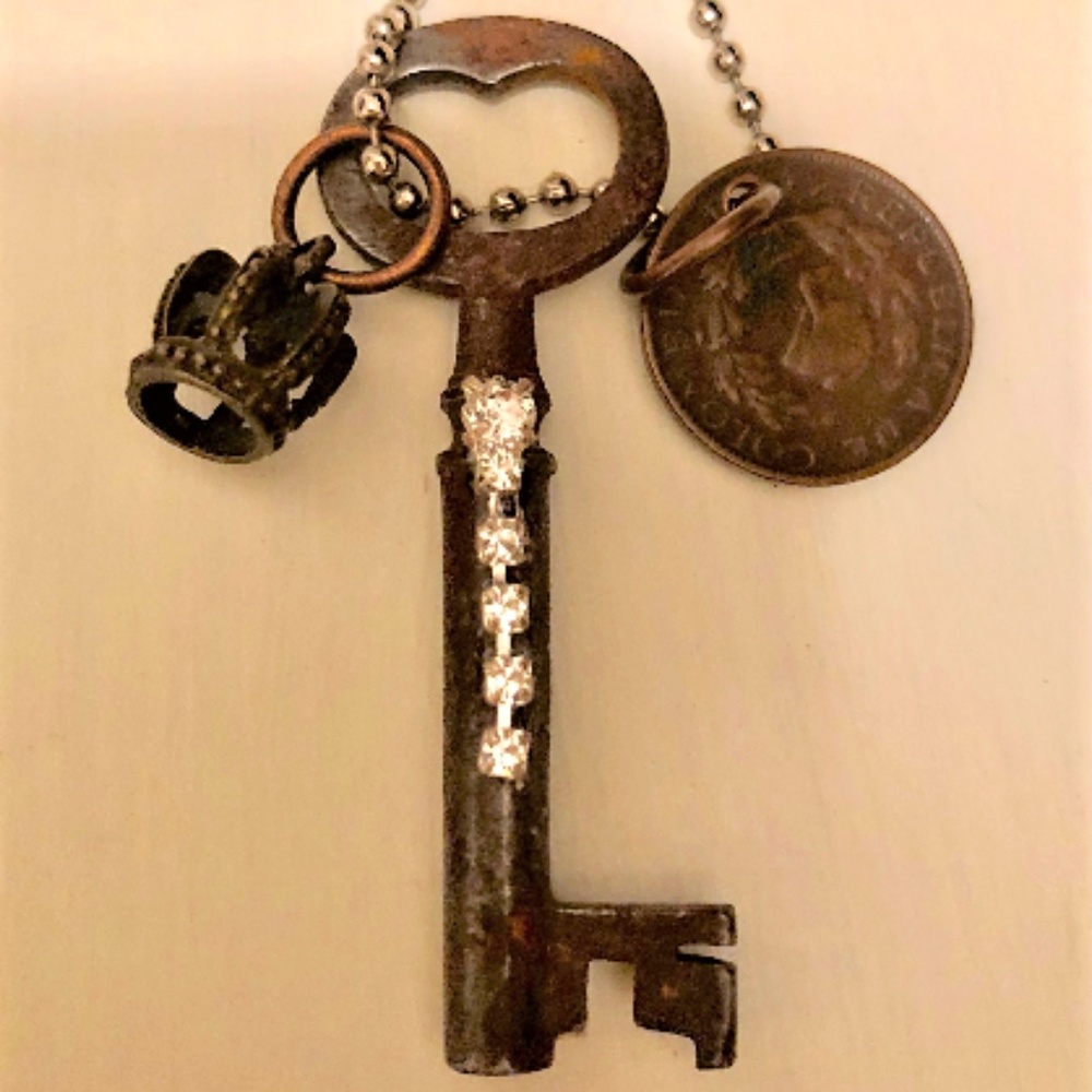 Skeleton Key/coin/crown Pendant Necklace